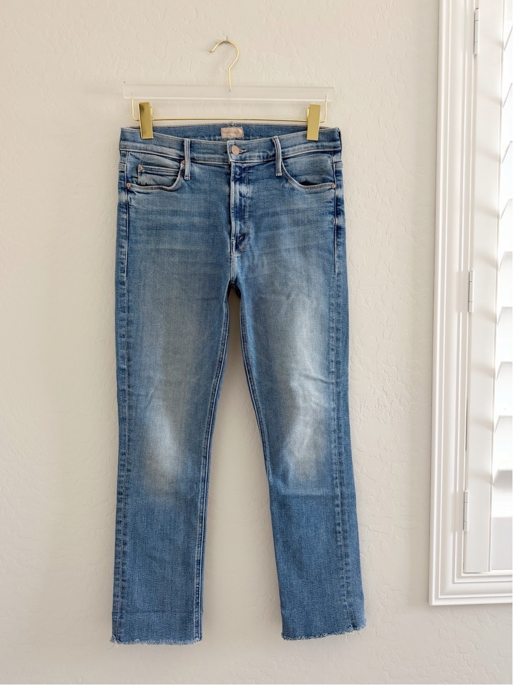 MOTHER Mid Rise Dazzler Ankle Fray Jeans in Riding The Cliffside Size 29 - Picture 5 of 13